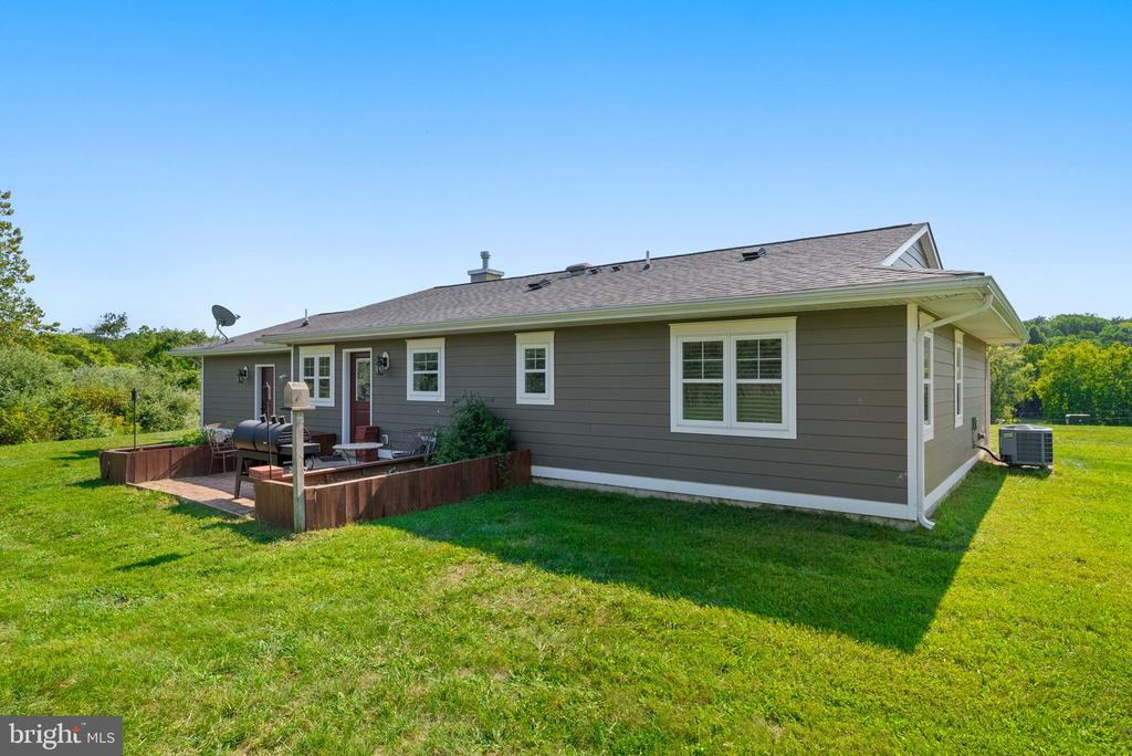 40192 FEATHERBED LANE