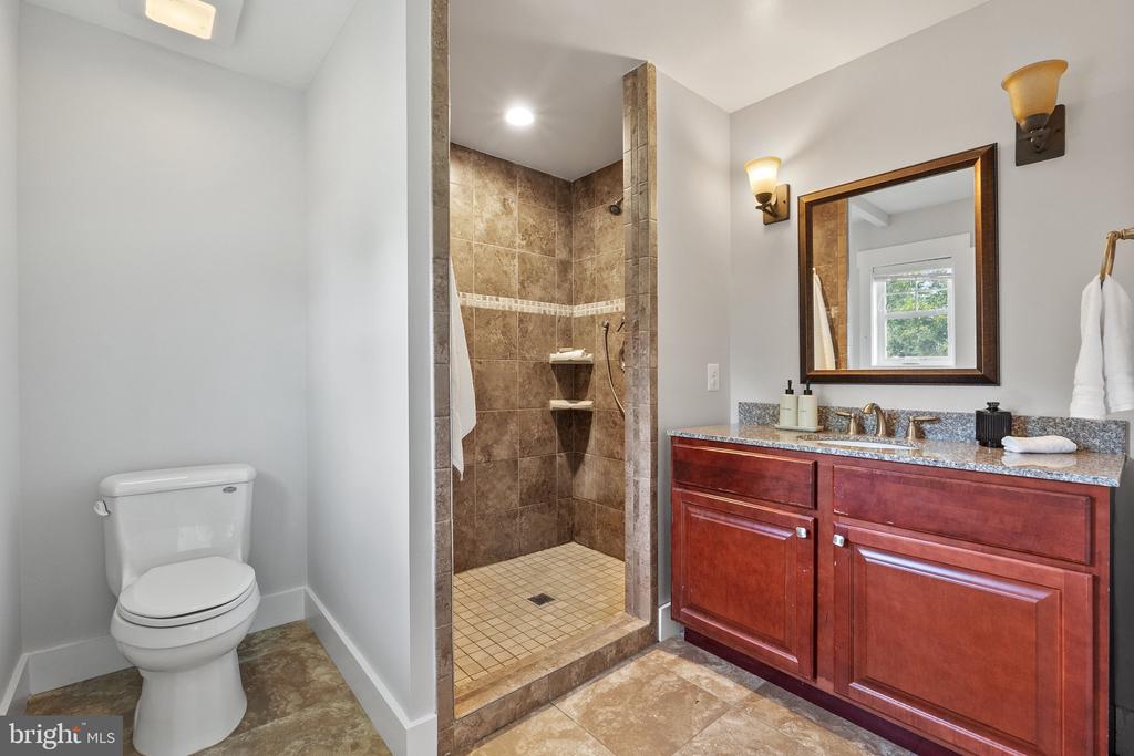 40192 FEATHERBED LANE