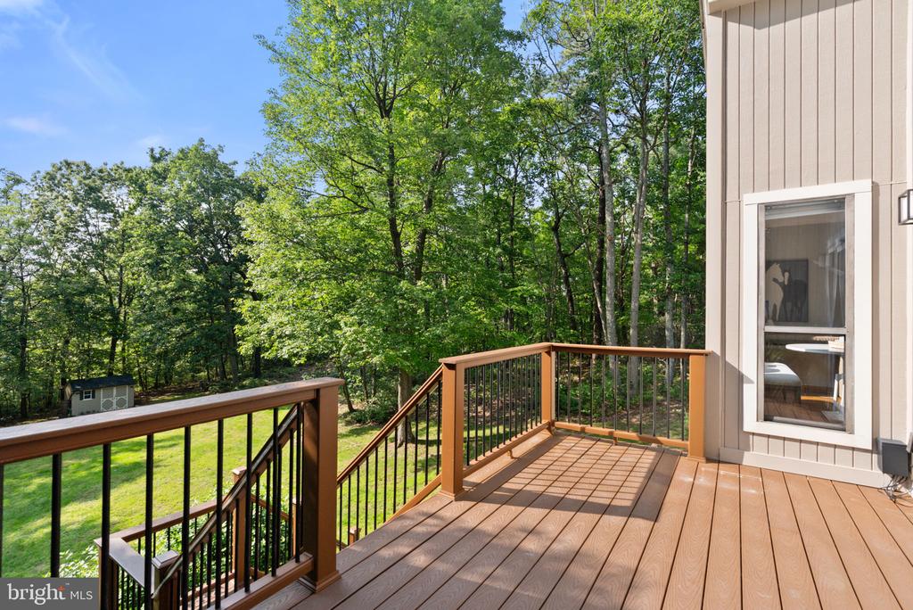 39368 LONGHILL LANE