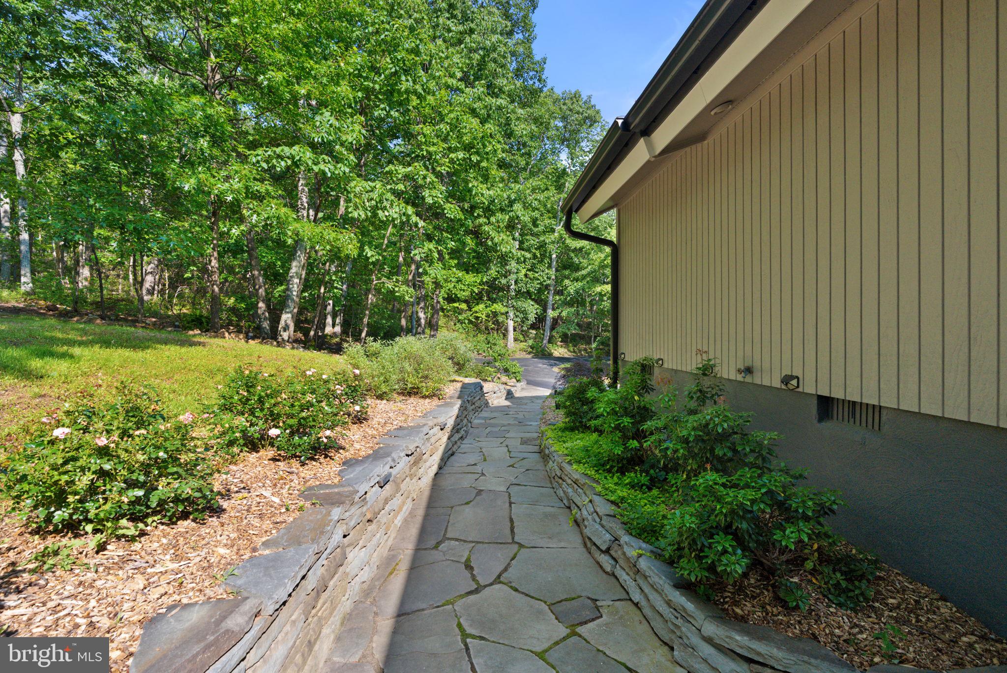 39368 LONGHILL LANE