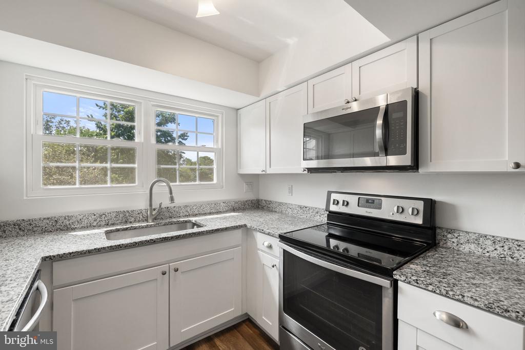 120 PROSPERITY AVENUE SE E