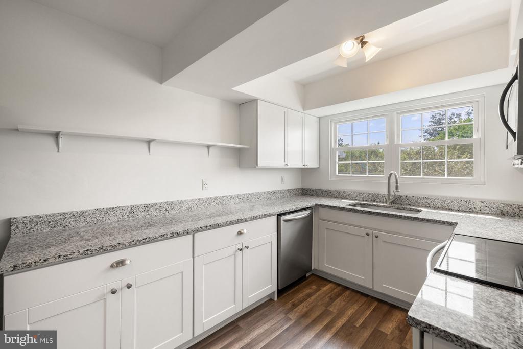 120 PROSPERITY AVENUE SE E