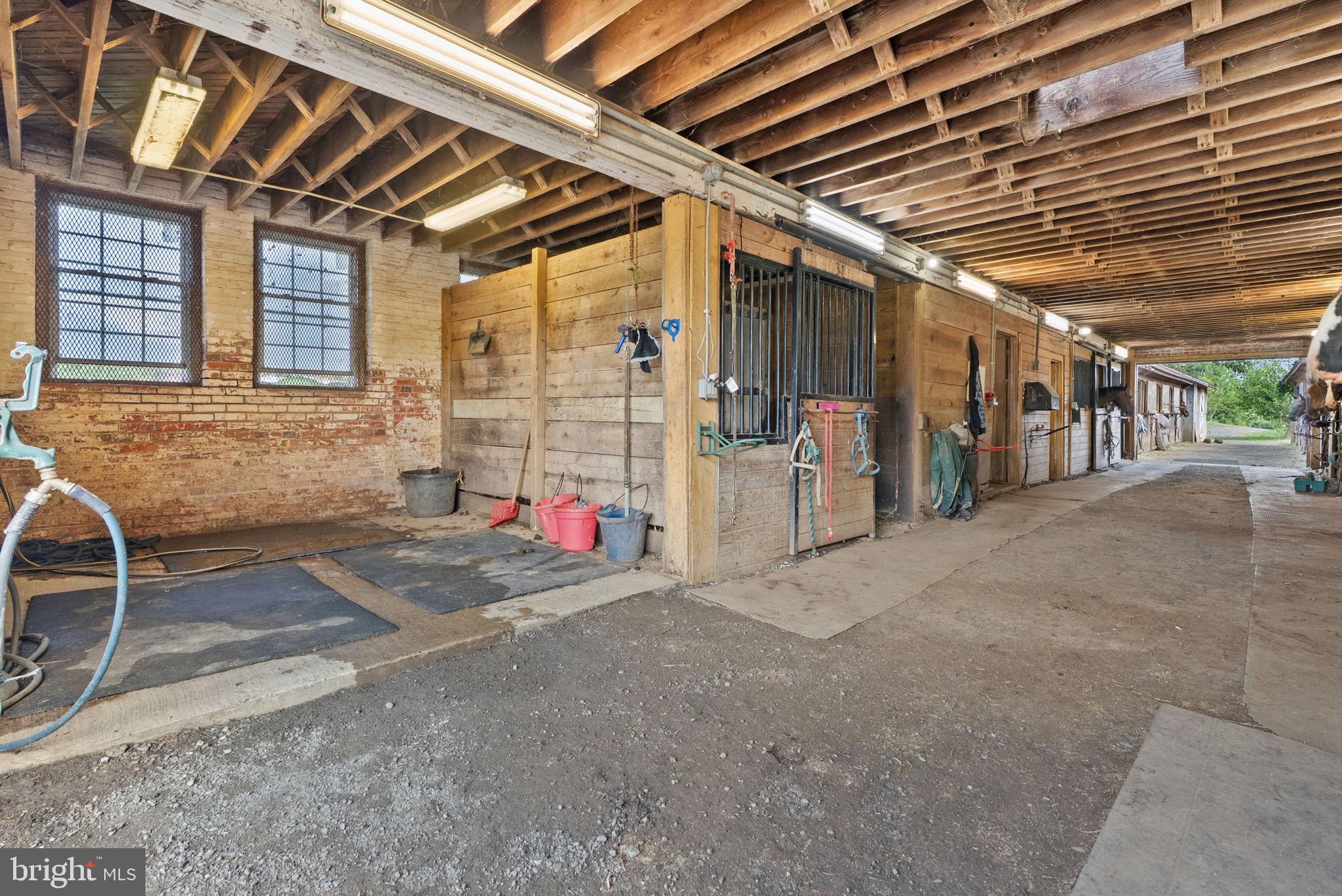 40332 COURTLAND FARM LANE