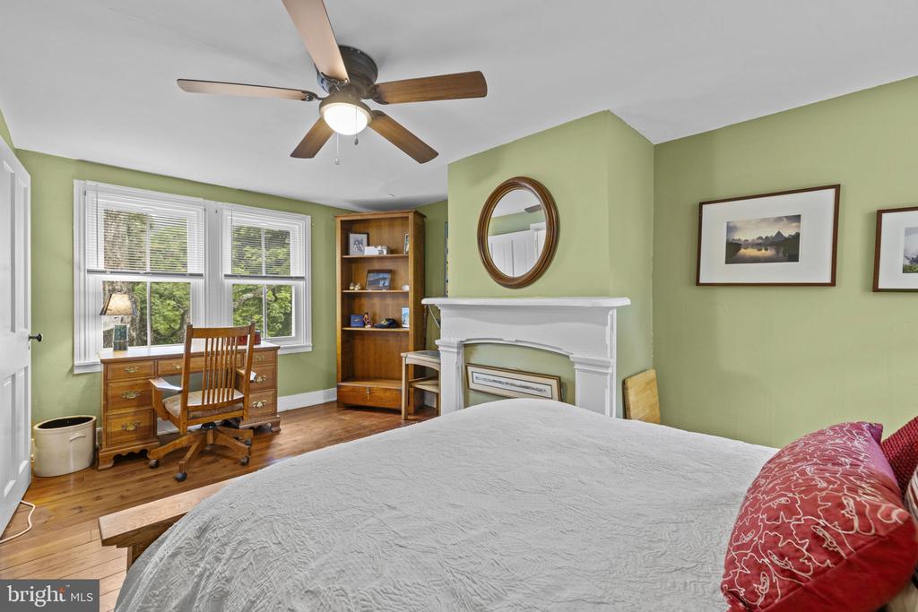 36944 CHARLES TOWN PIKE
