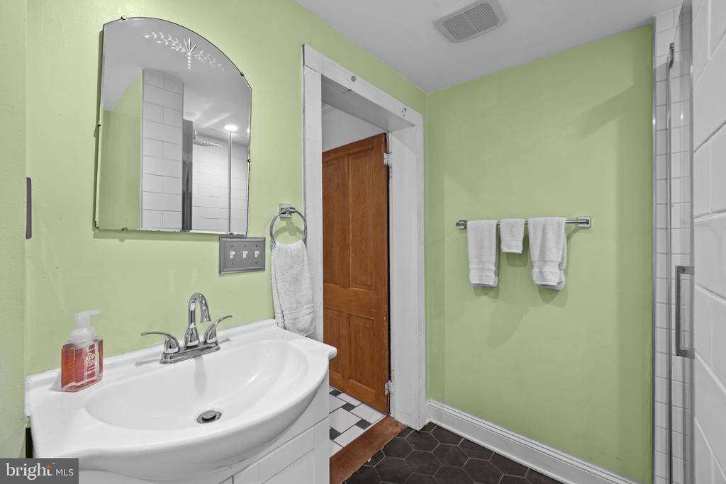 36944 CHARLES TOWN PIKE