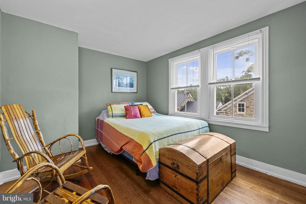 36944 CHARLES TOWN PIKE