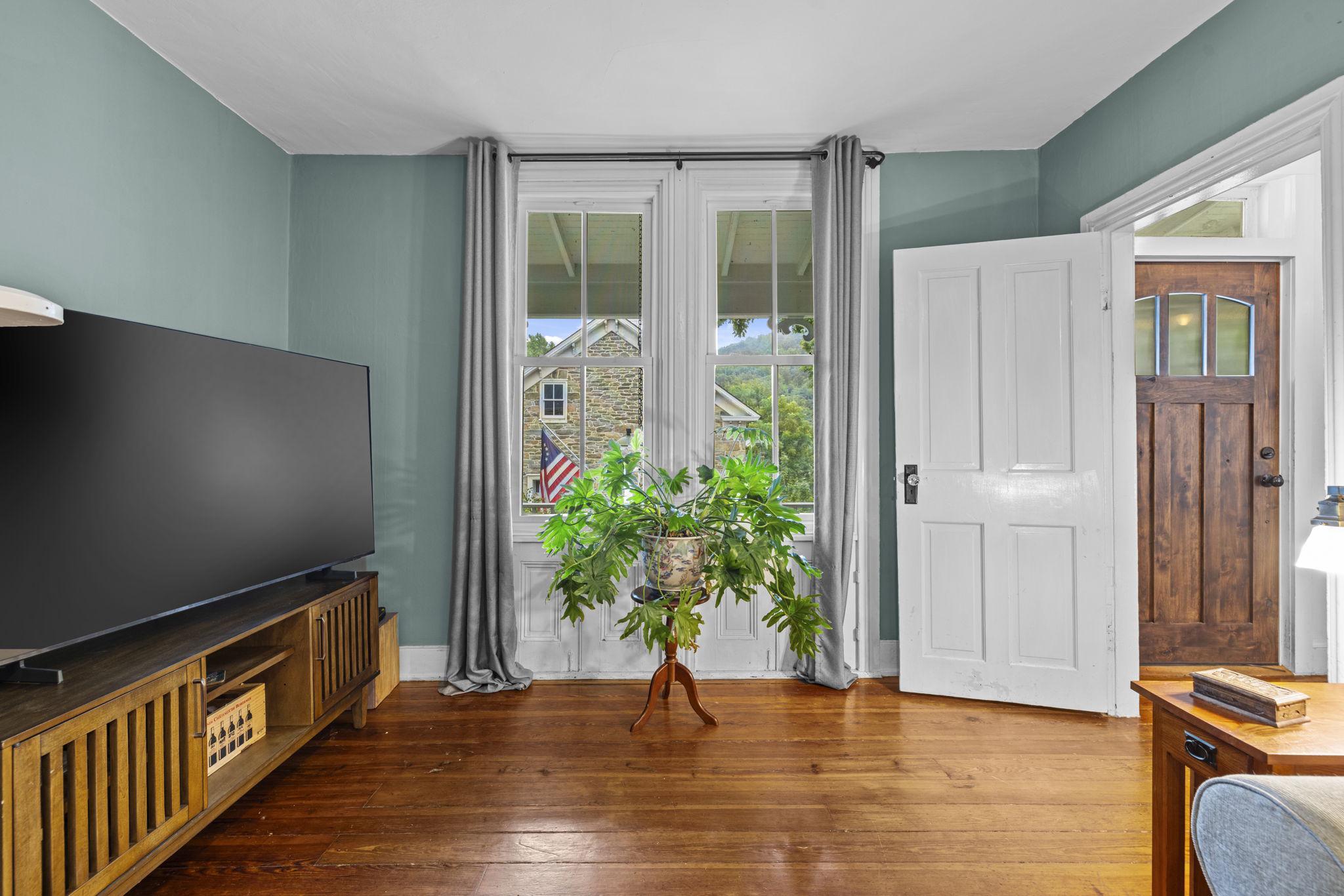 36944 CHARLES TOWN PIKE