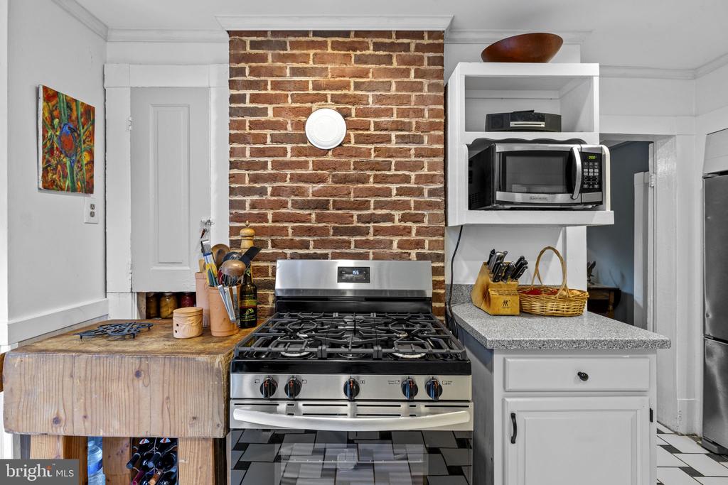 36944 CHARLES TOWN PIKE