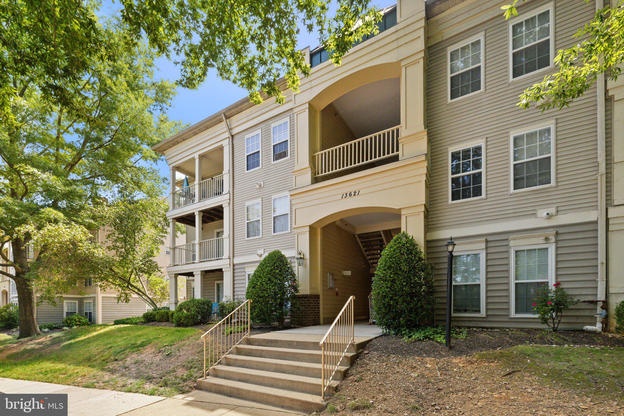 13621 GARFIELD PLACE 302