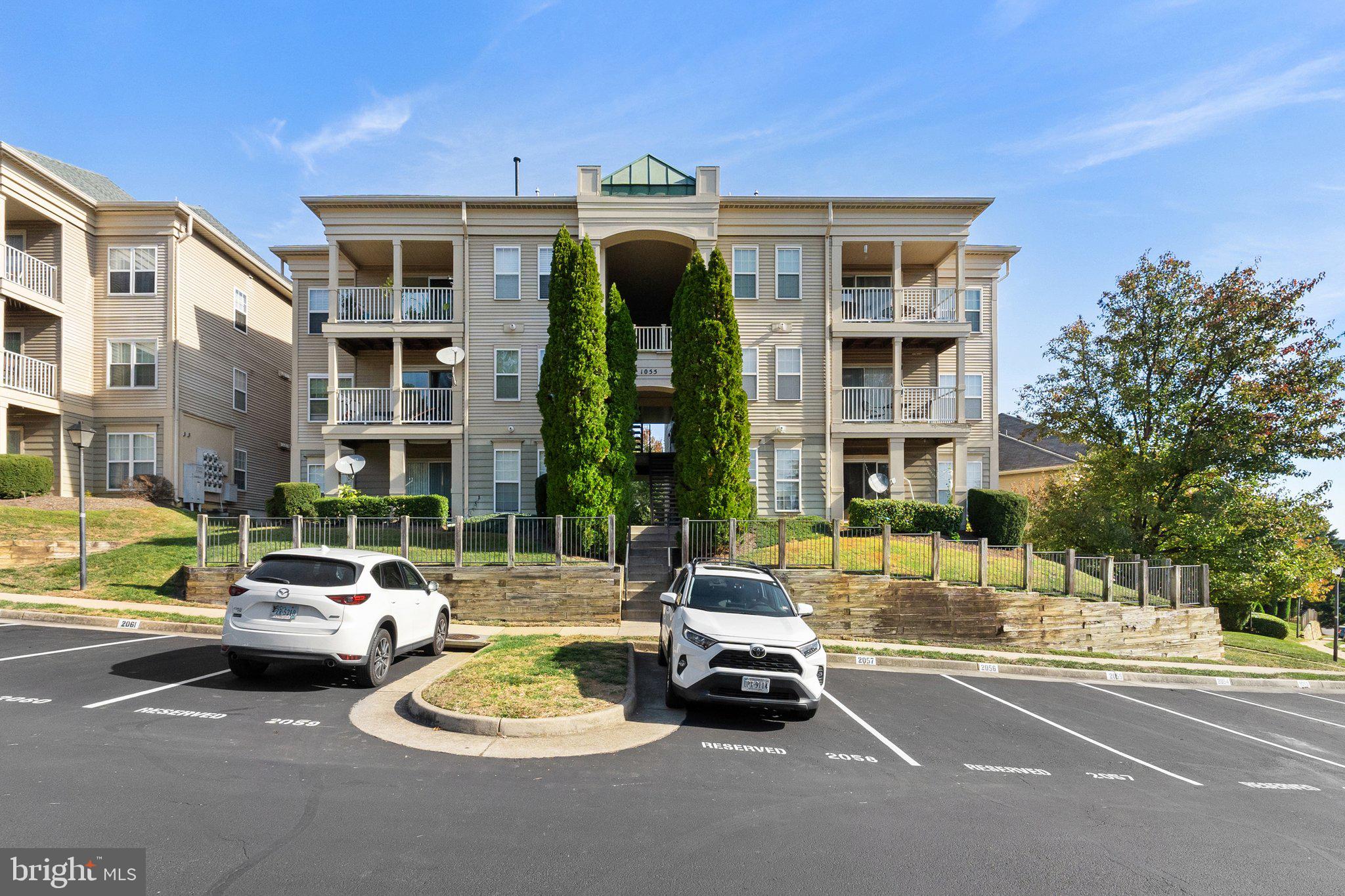 1055 GARDENVIEW LOOP 302