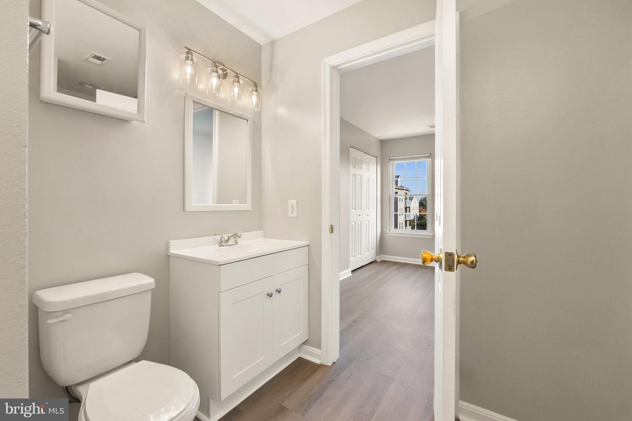 1055 GARDENVIEW LOOP 302