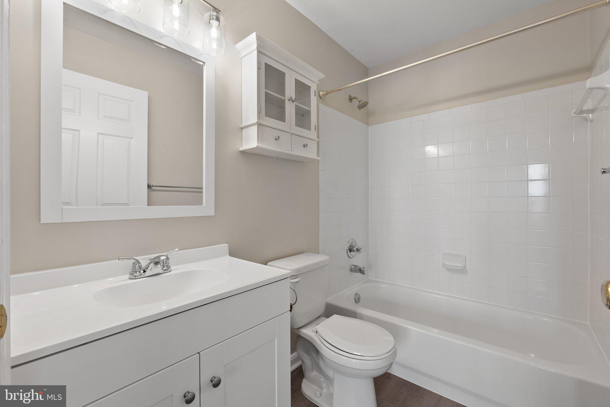 1055 GARDENVIEW LOOP 302