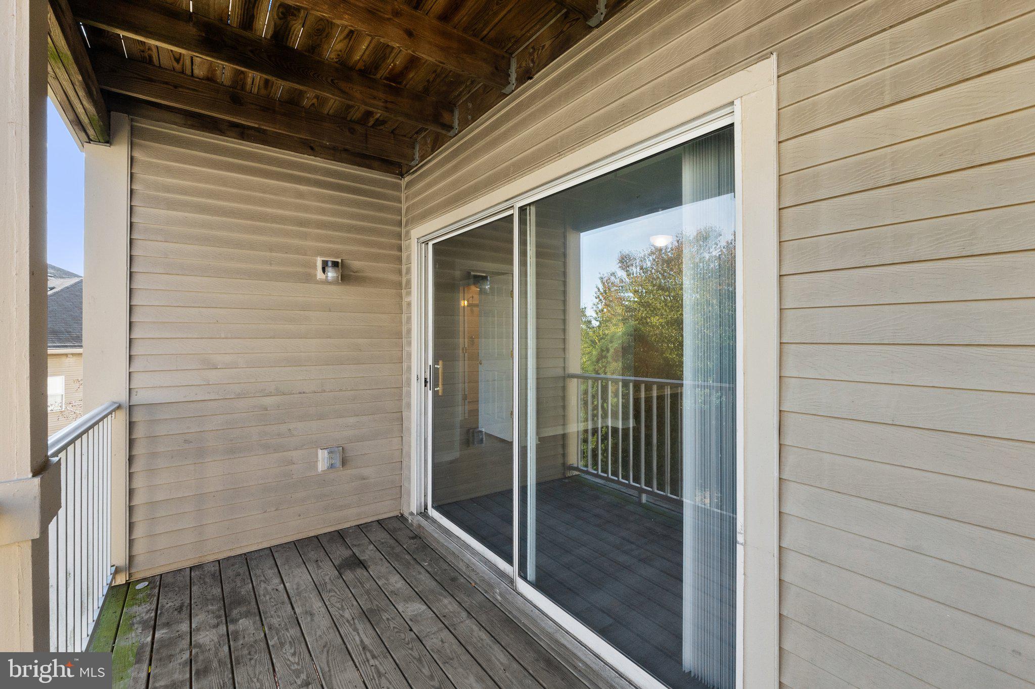 1055 GARDENVIEW LOOP 302