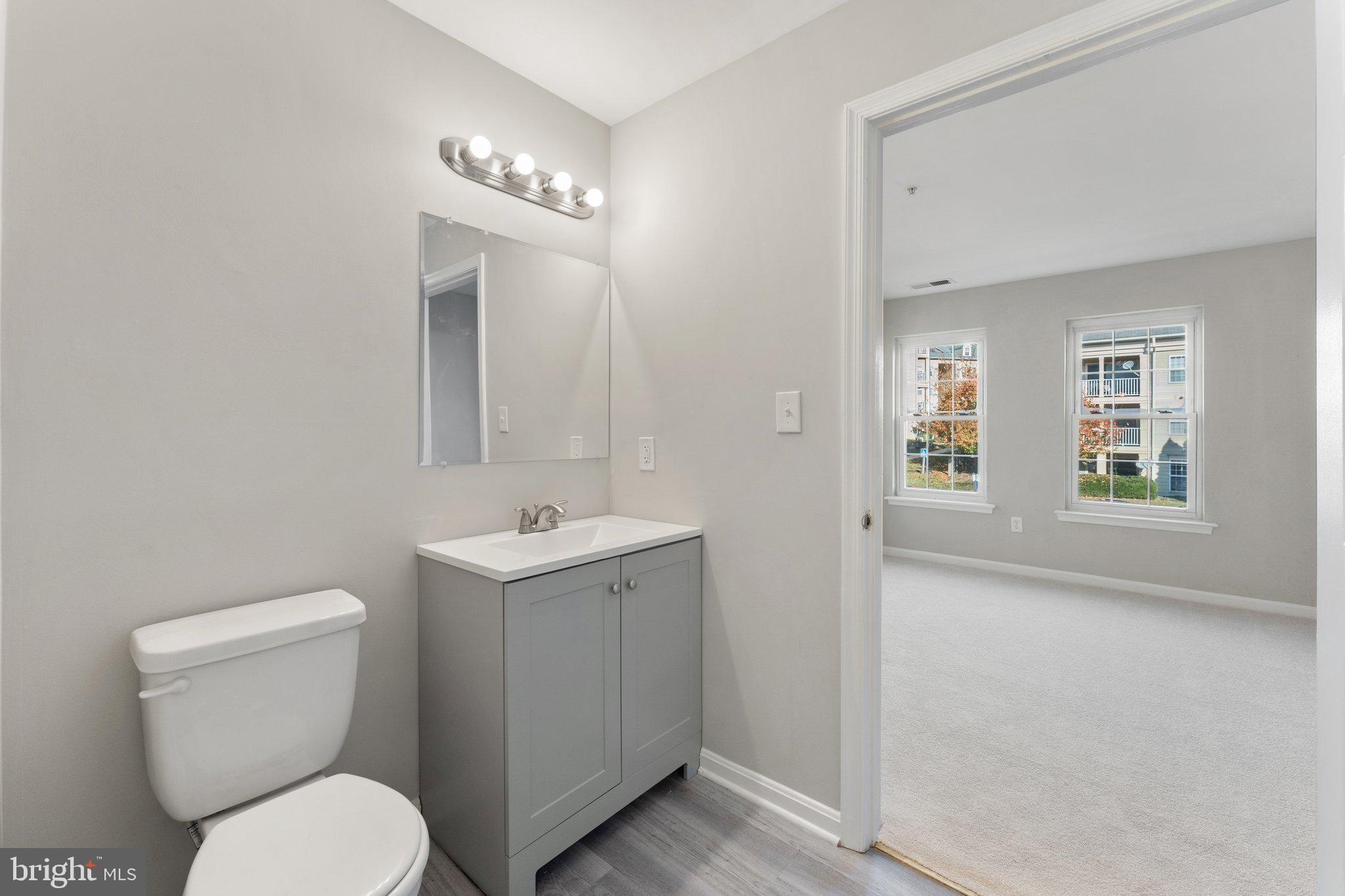 1060 GARDENVIEW LOOP 304