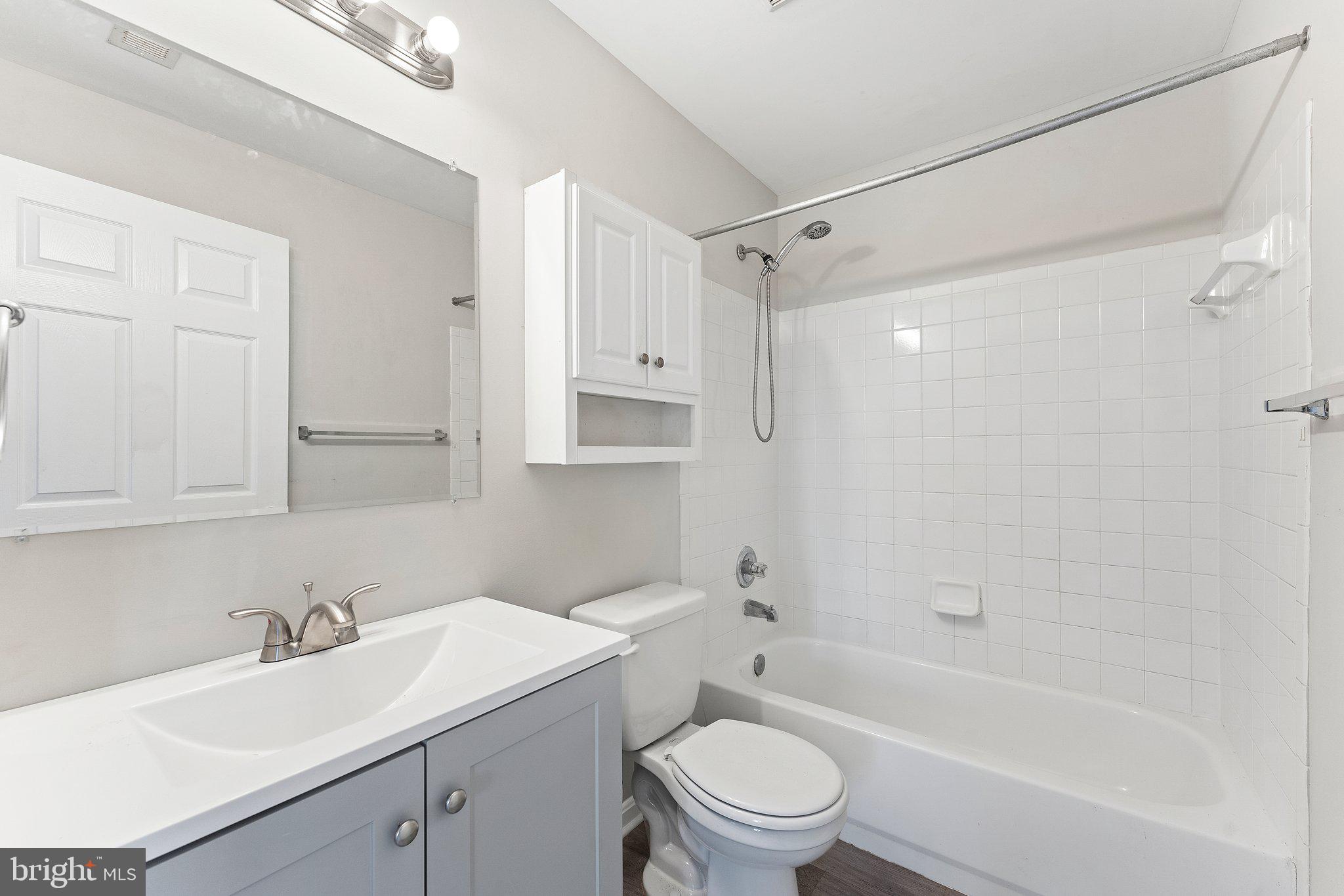 1060 GARDENVIEW LOOP 304