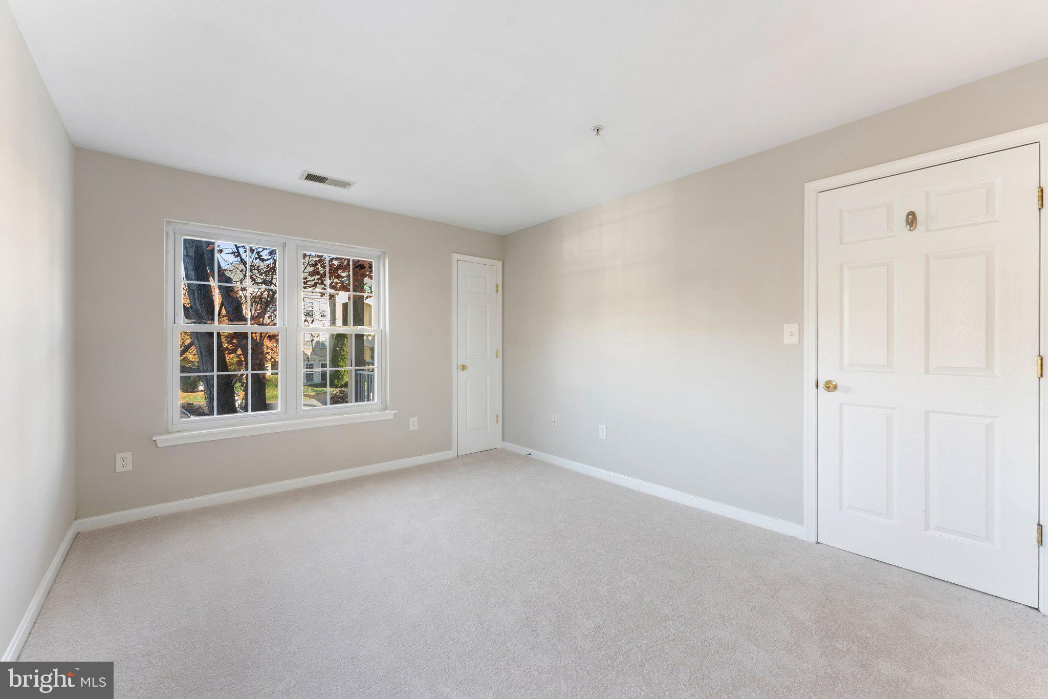 1060 GARDENVIEW LOOP 304