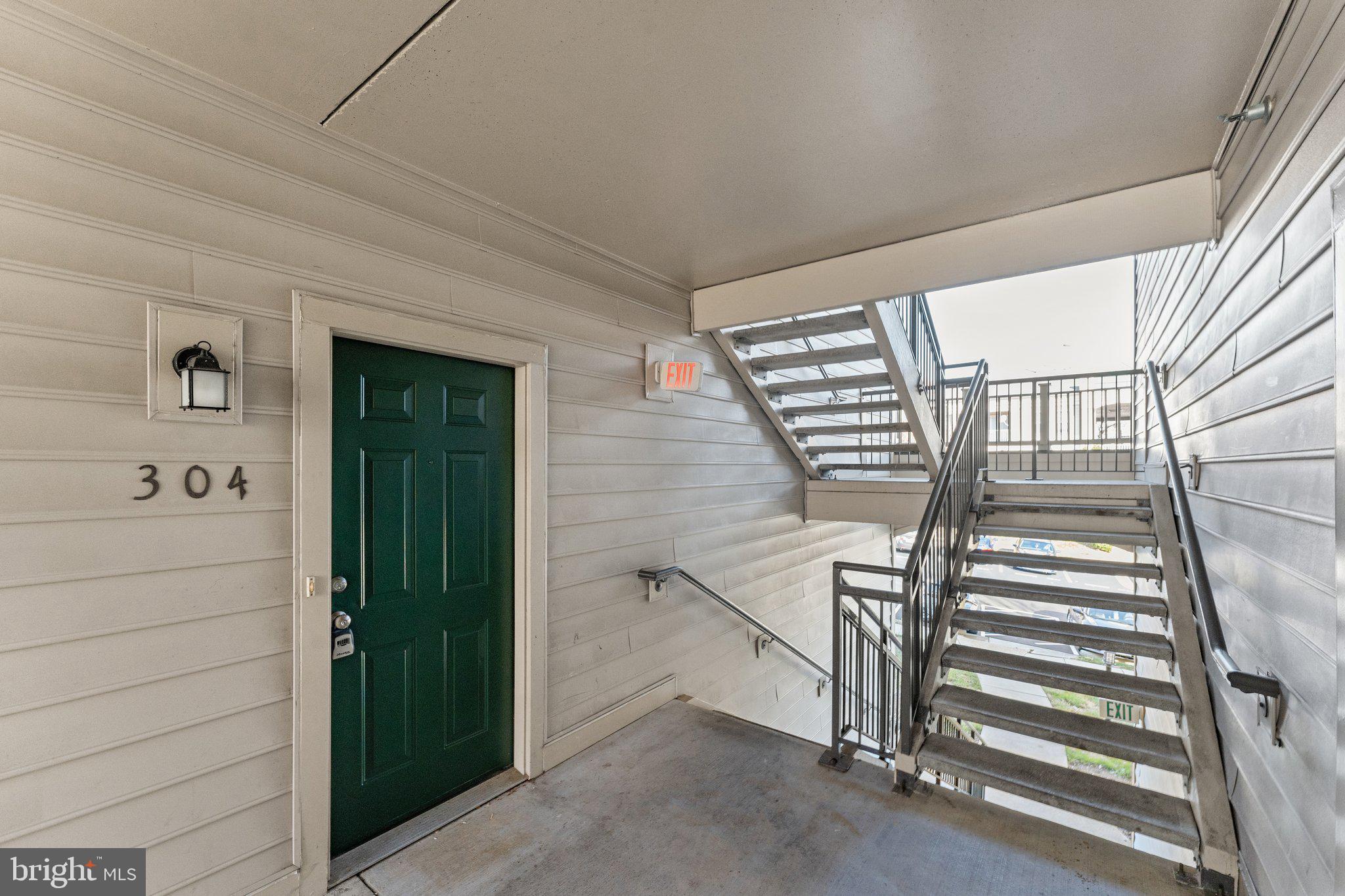 1060 GARDENVIEW LOOP 304