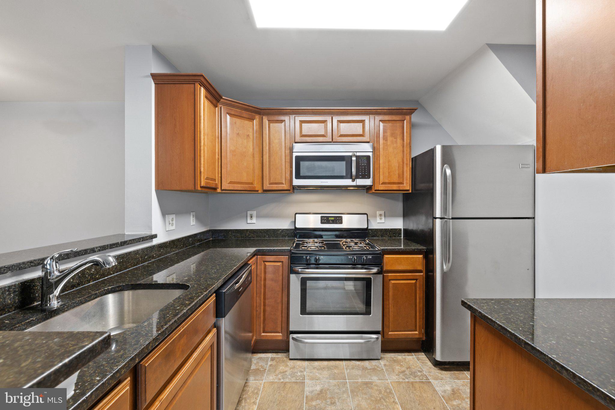 13621 GARFIELD PLACE 304