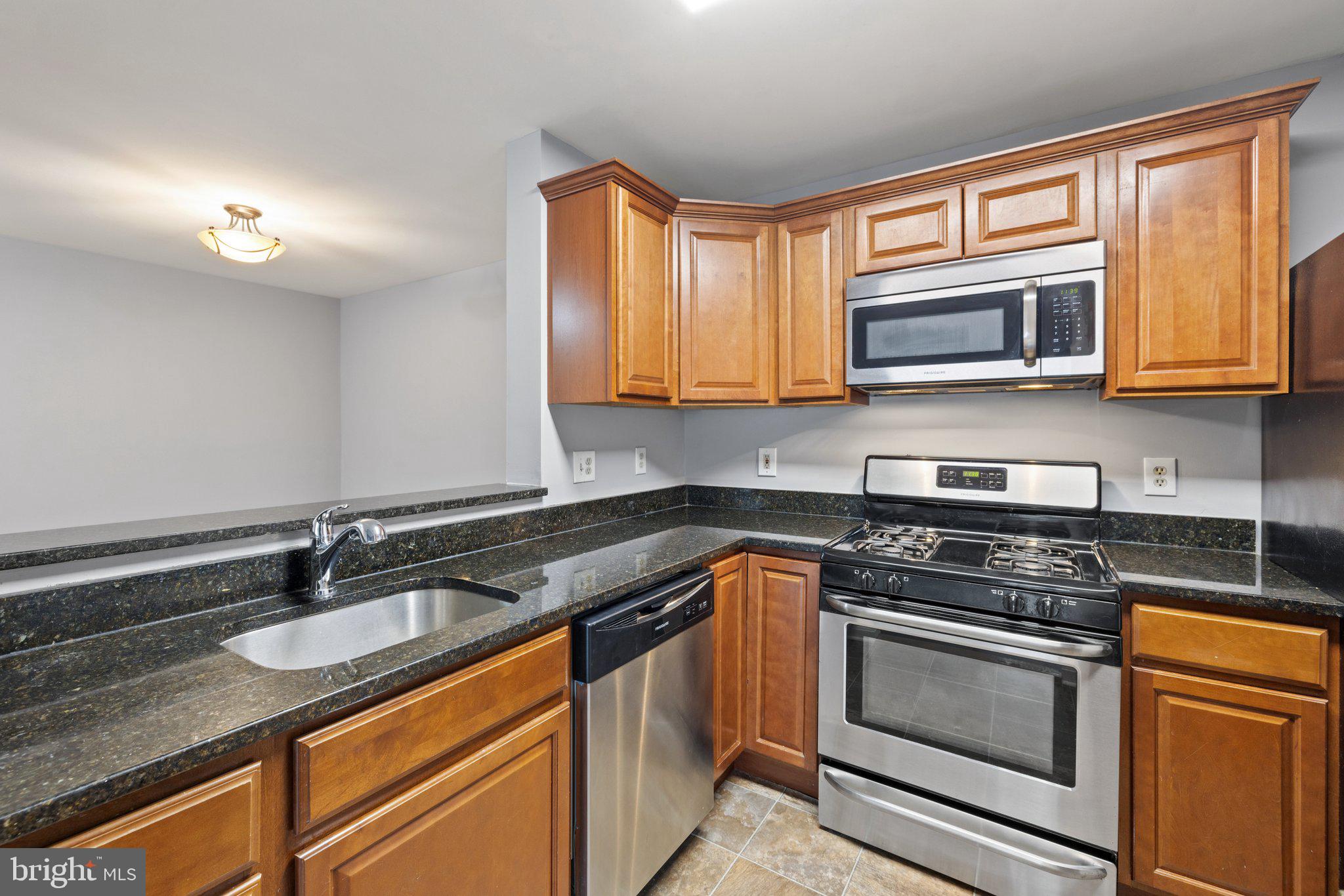 13621 GARFIELD PLACE 304