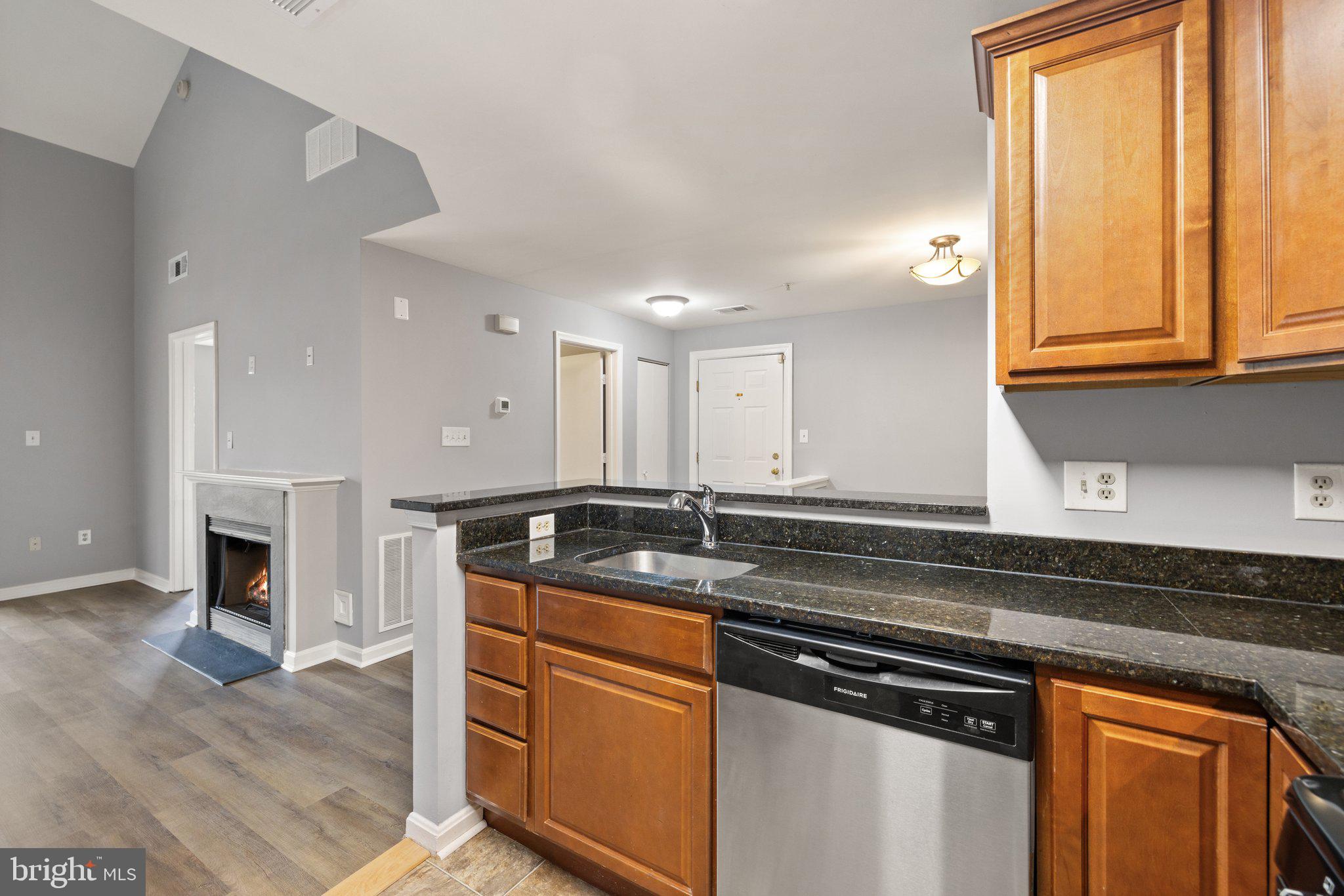13621 GARFIELD PLACE 304
