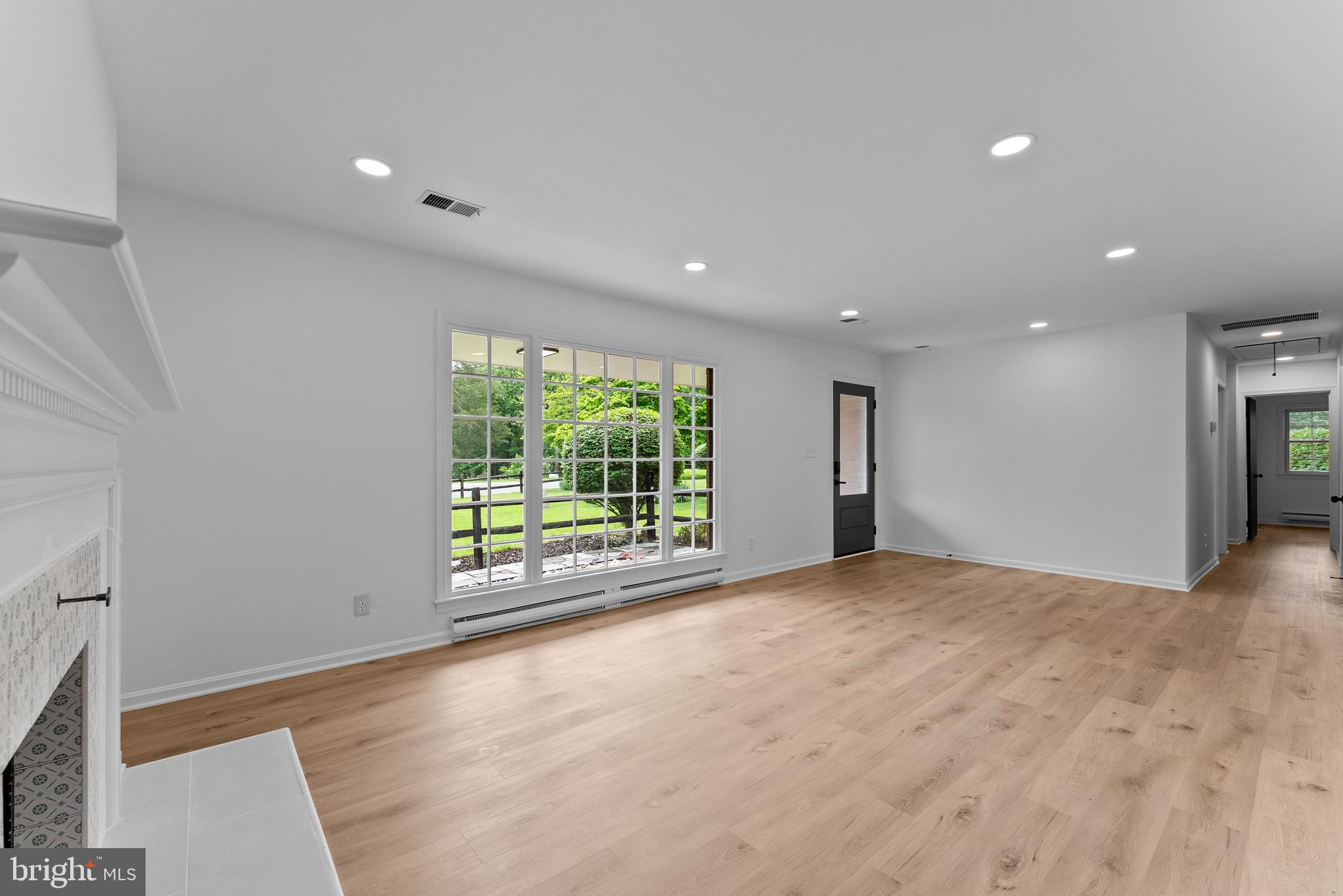 9706 SIGNAL COURT