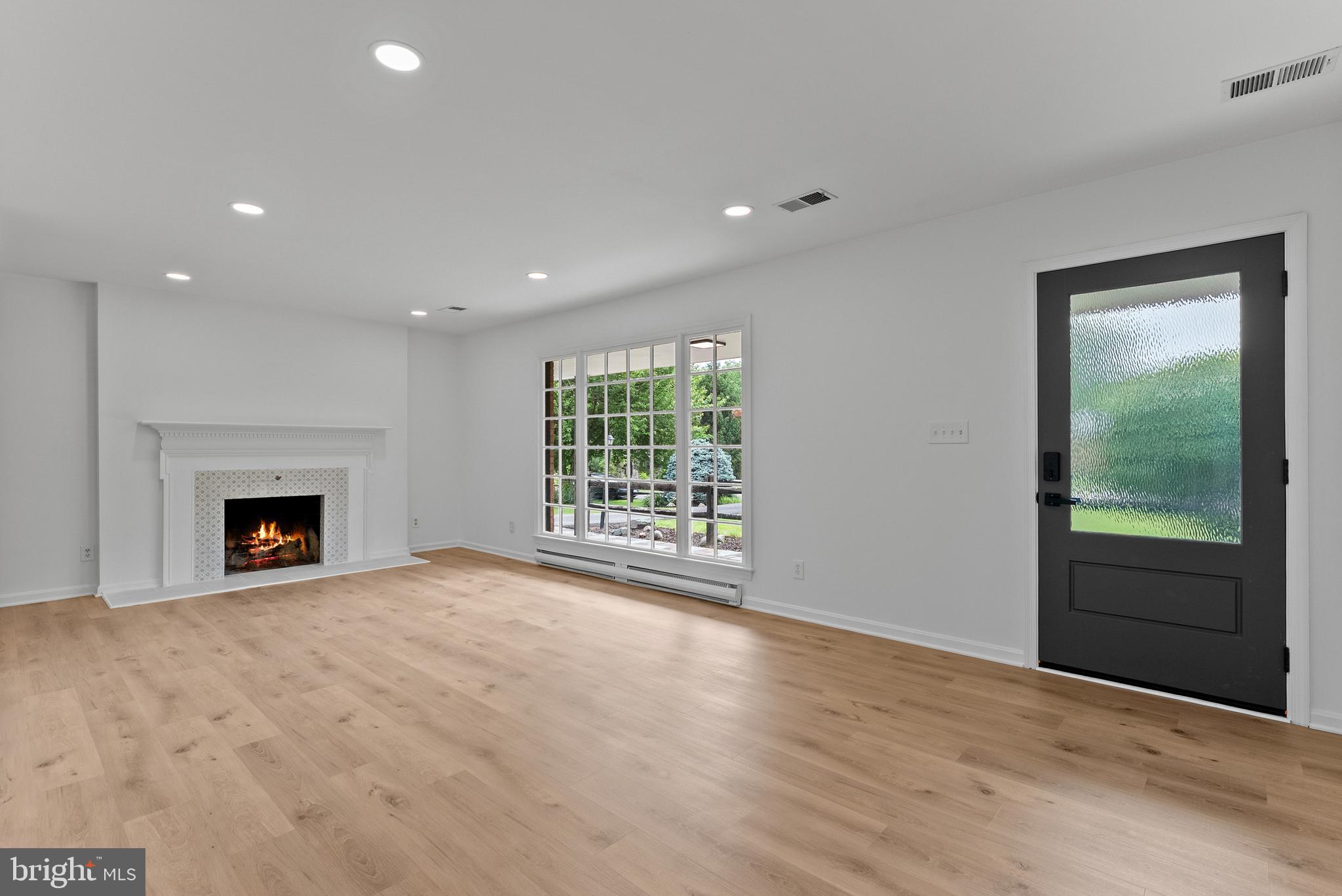 9706 SIGNAL COURT