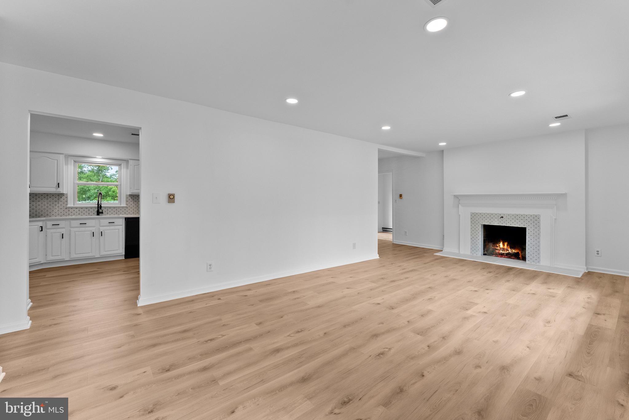 9706 SIGNAL COURT