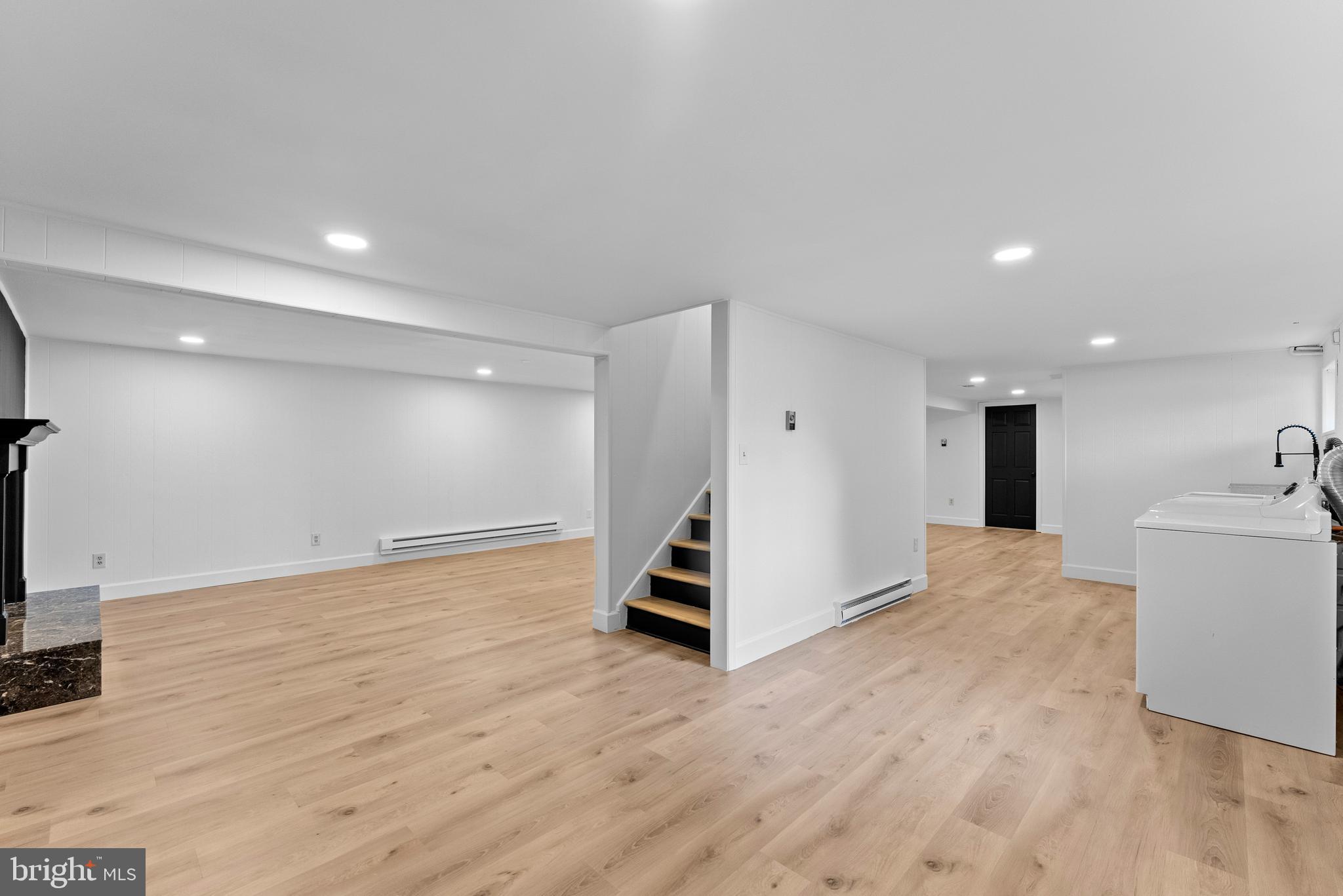 9706 SIGNAL COURT