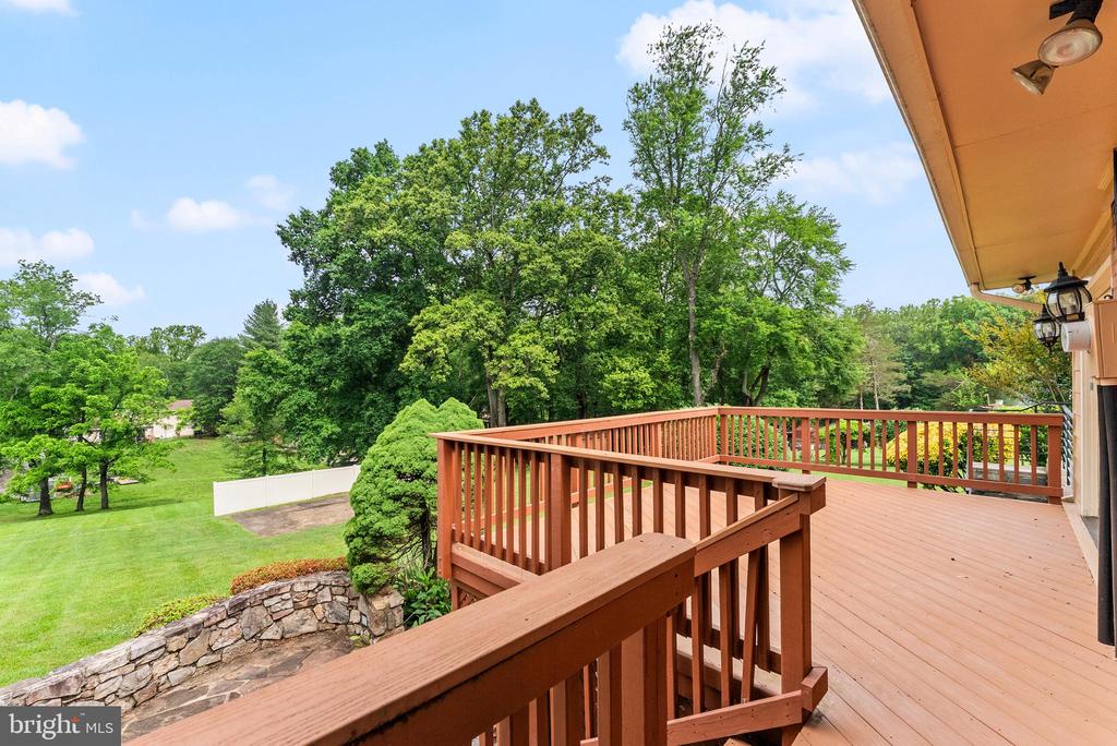 9706 SIGNAL COURT