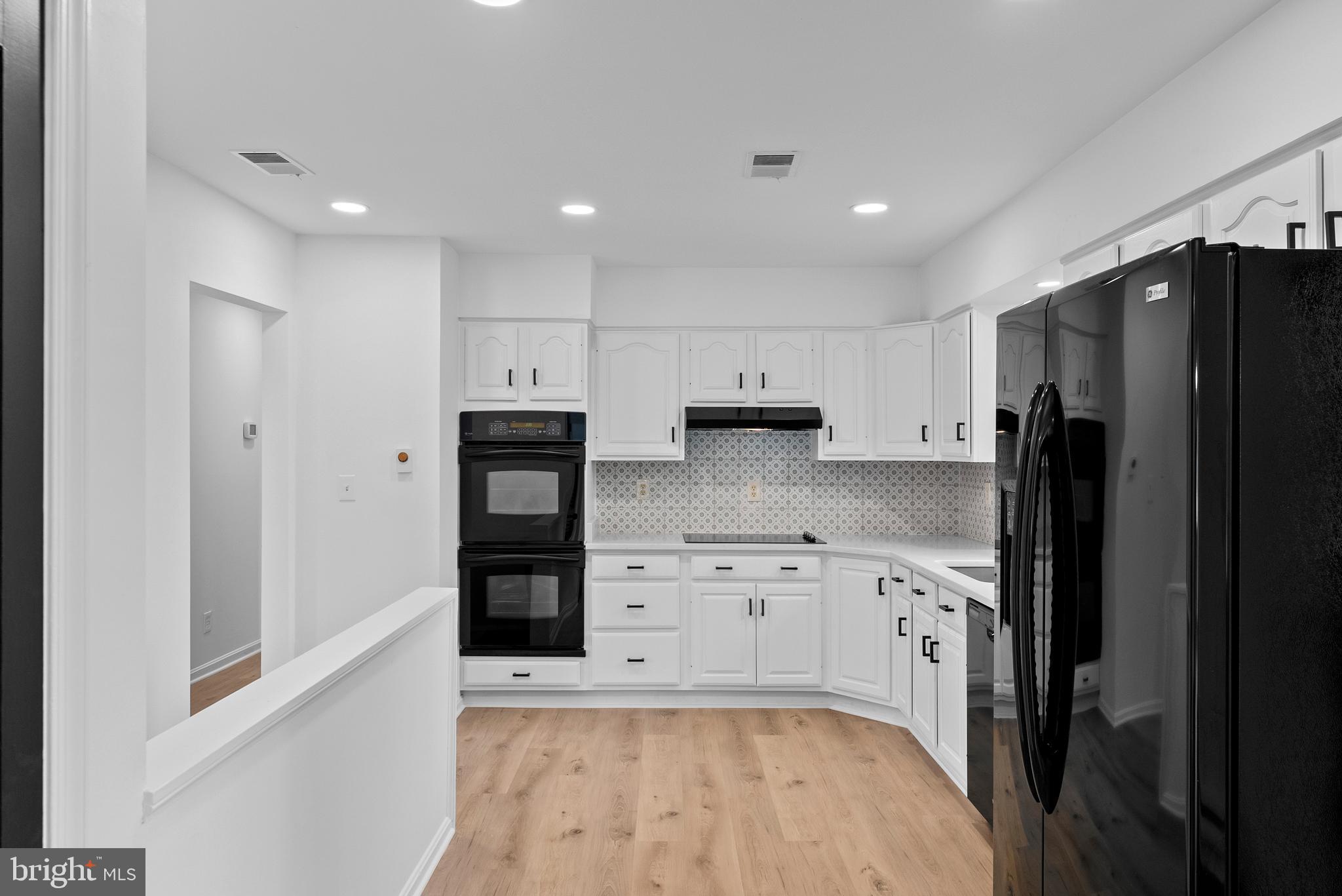 9706 SIGNAL COURT
