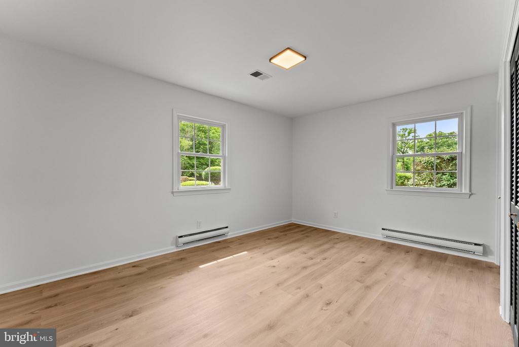 9706 SIGNAL COURT