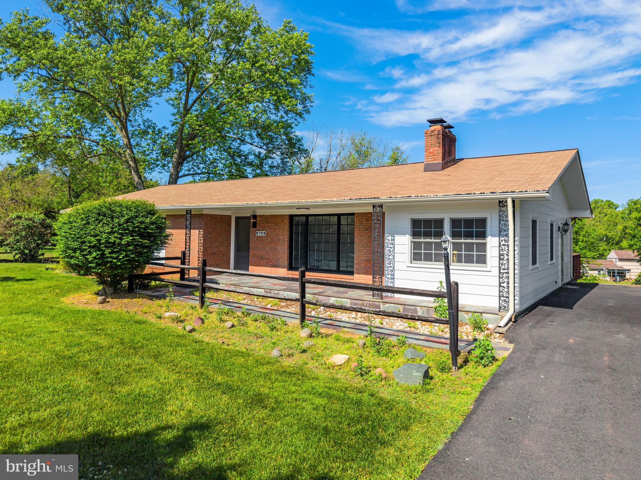 9706 SIGNAL COURT