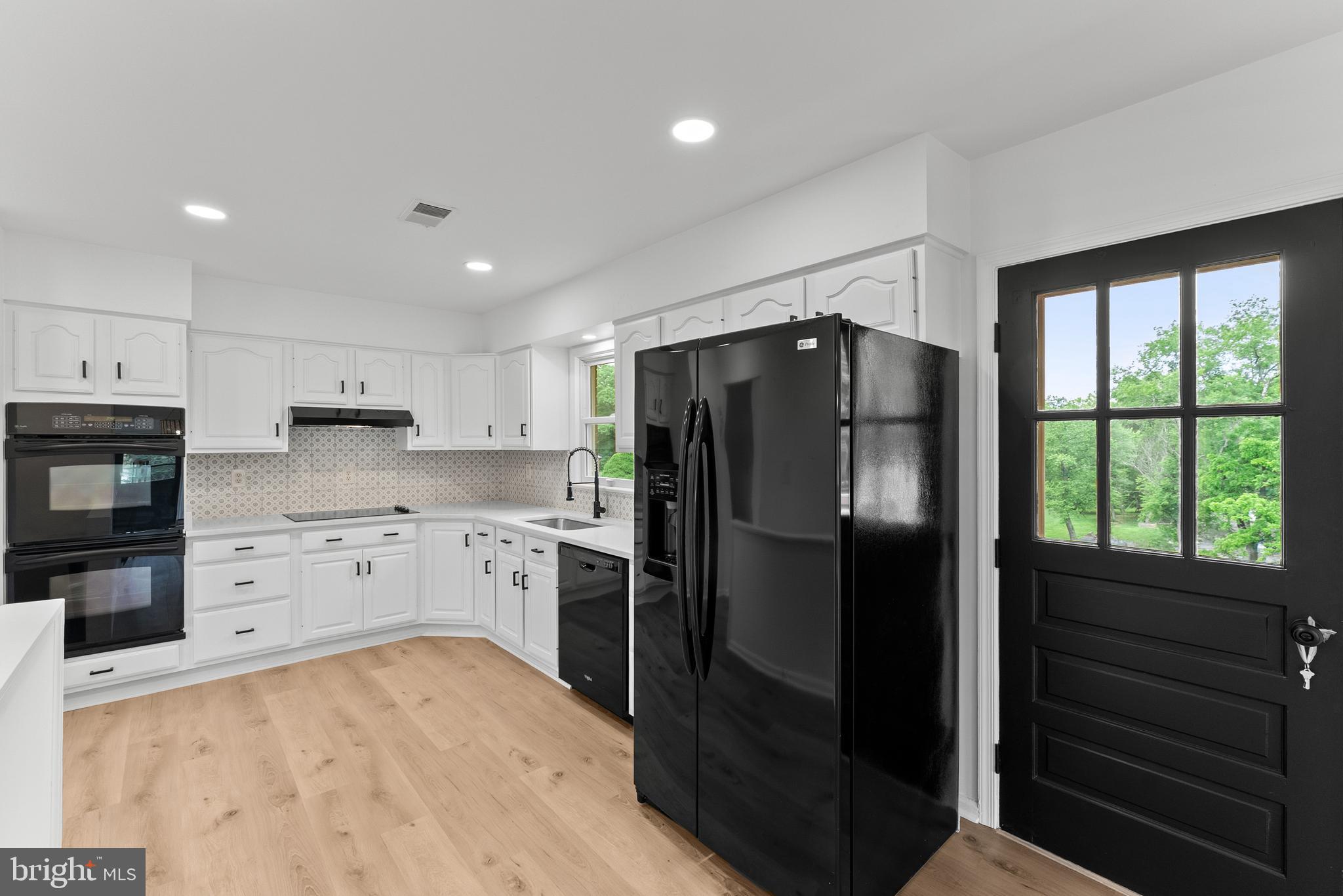 9706 SIGNAL COURT
