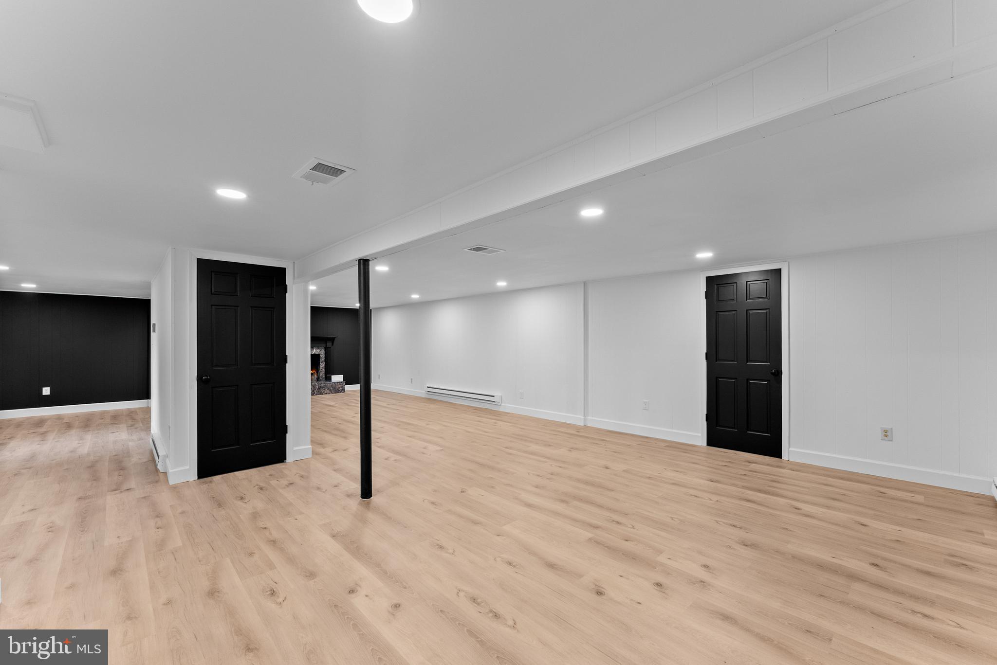 9706 SIGNAL COURT