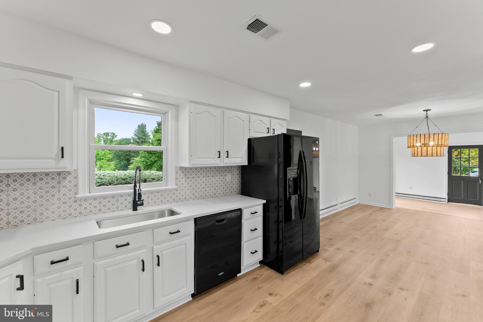 9706 SIGNAL COURT