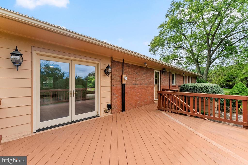 9706 SIGNAL COURT