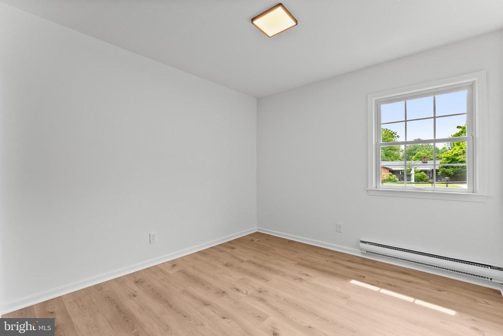 9706 SIGNAL COURT