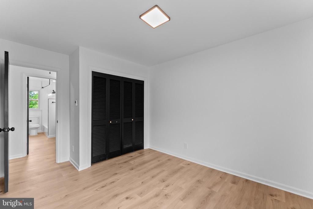 9706 SIGNAL COURT