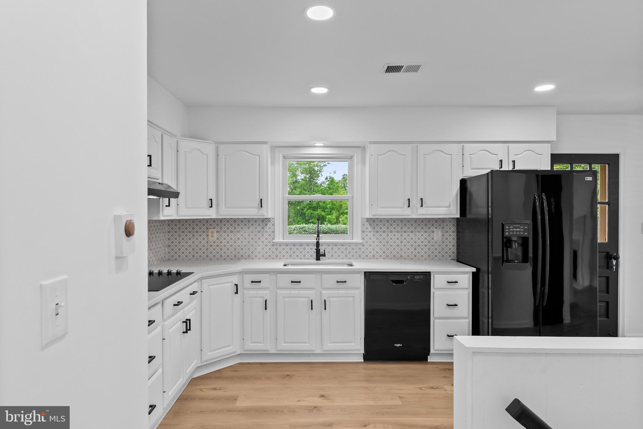 9706 SIGNAL COURT