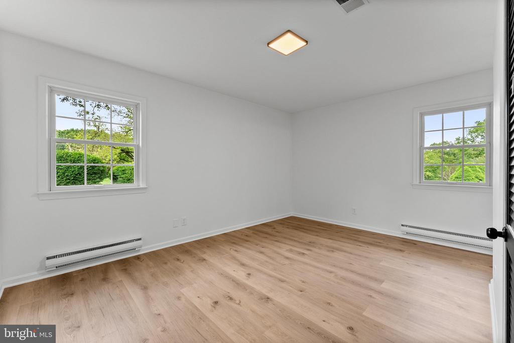 9706 SIGNAL COURT