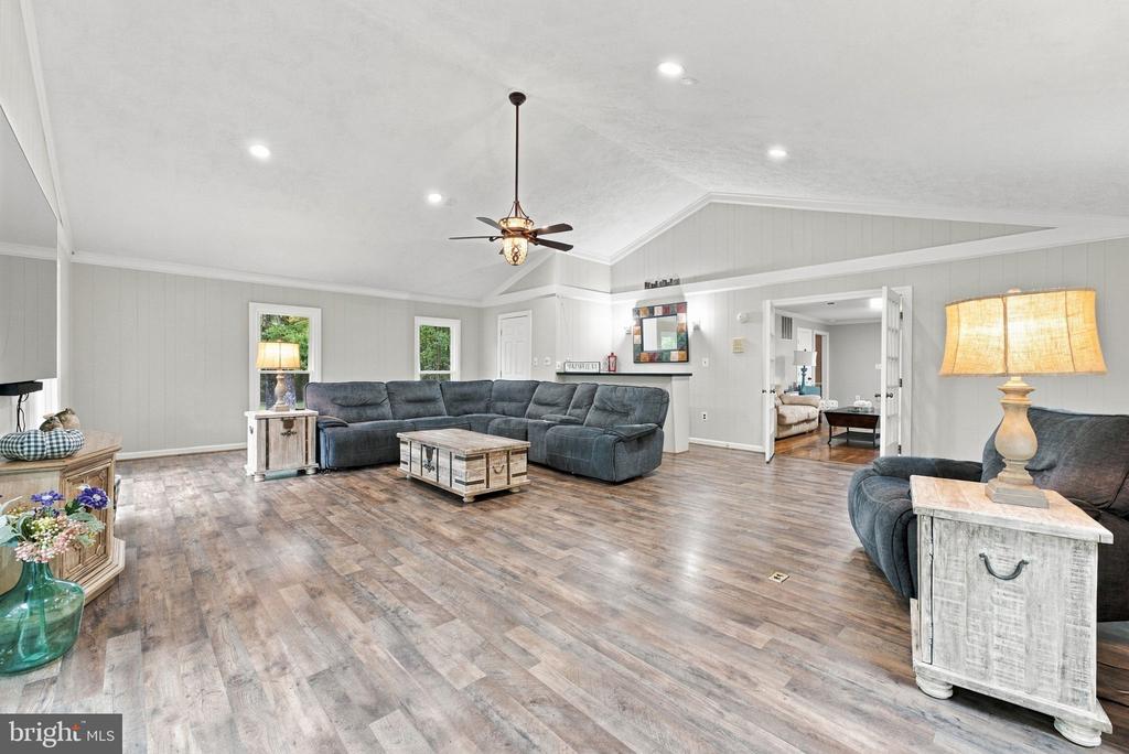 10080 GREENWICH WOOD DRIVE