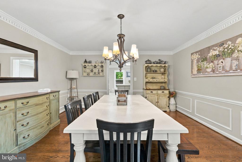 10080 GREENWICH WOOD DRIVE