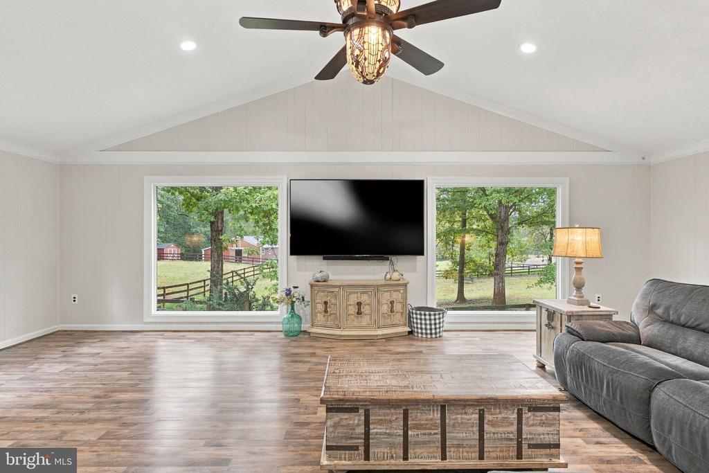 10080 GREENWICH WOOD DRIVE
