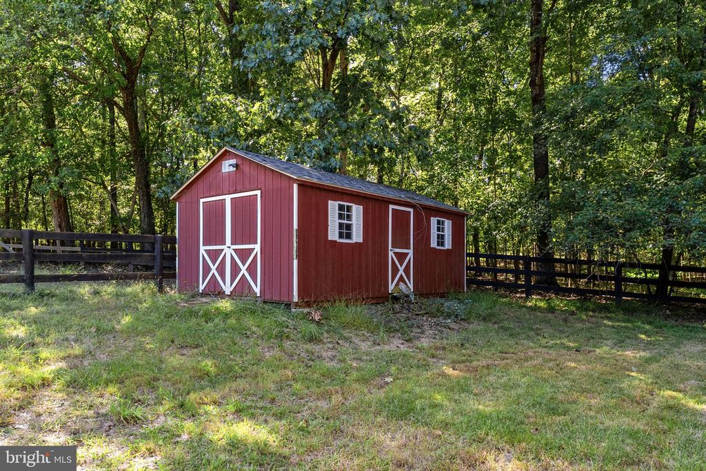 10080 GREENWICH WOOD DRIVE