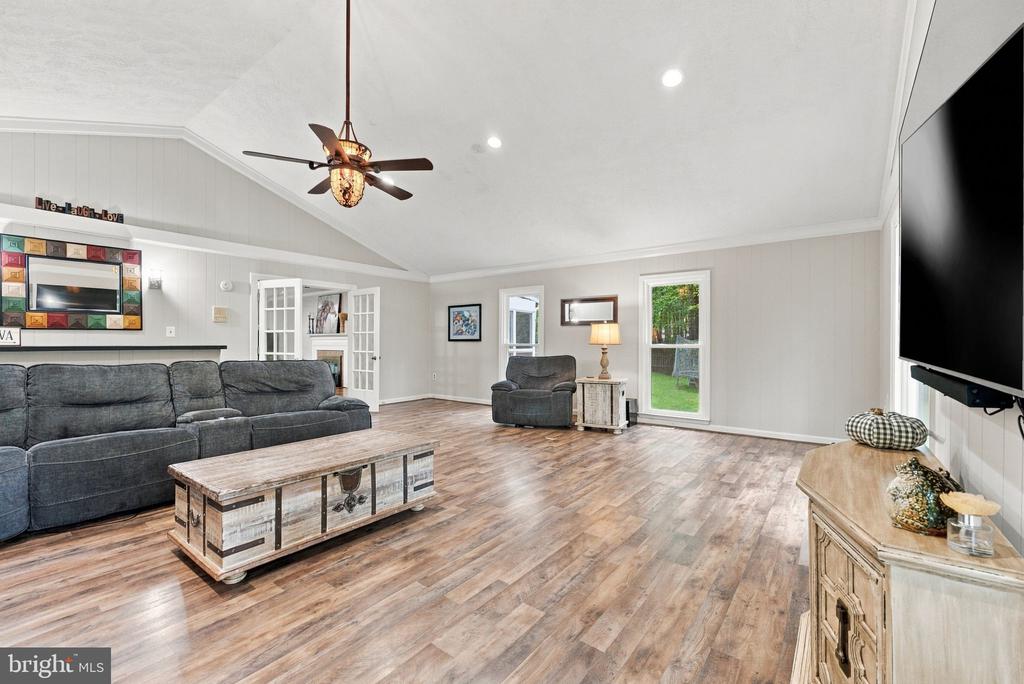 10080 GREENWICH WOOD DRIVE