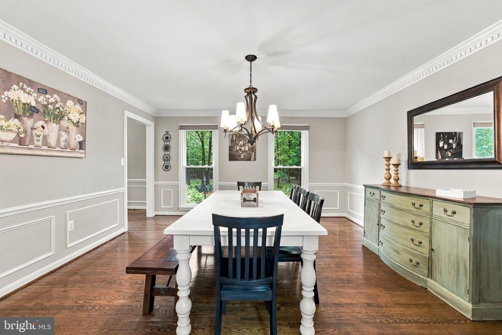 10080 GREENWICH WOOD DRIVE