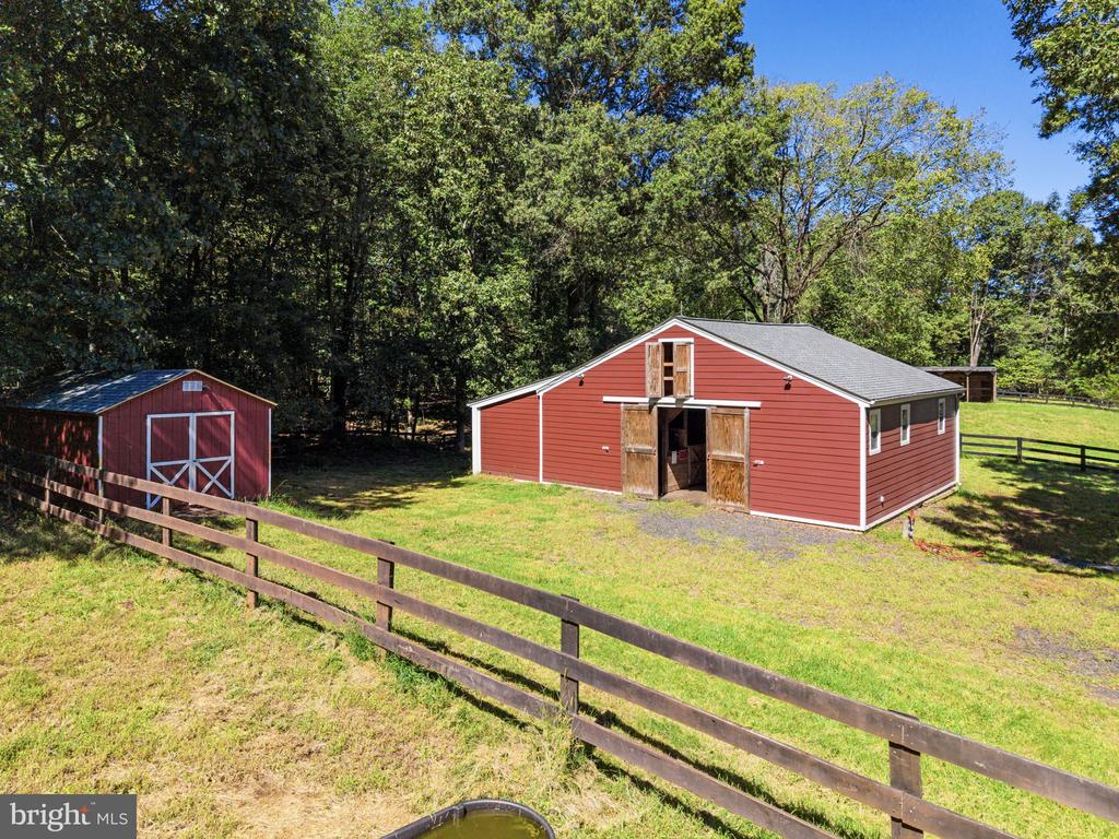 10080 GREENWICH WOOD DRIVE