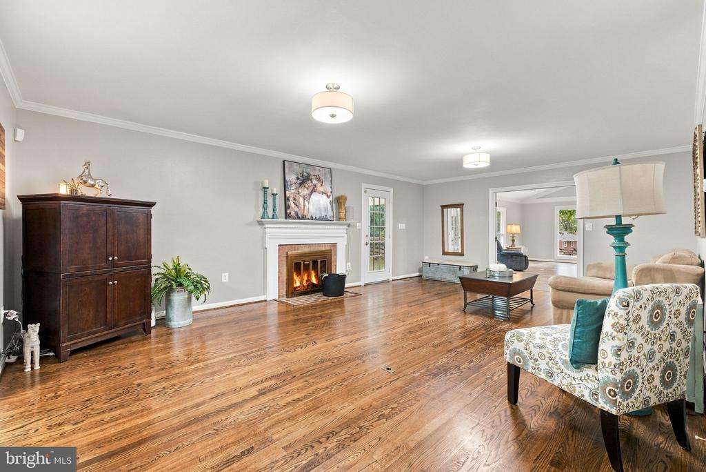 10080 GREENWICH WOOD DRIVE