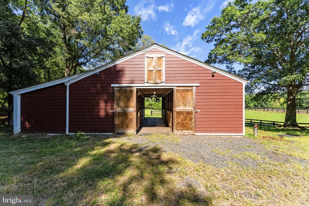 10080 GREENWICH WOOD DRIVE