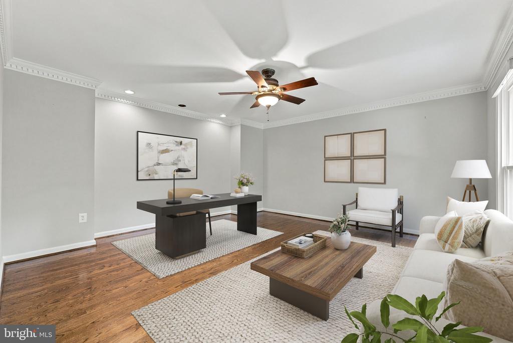 10080 GREENWICH WOOD DRIVE